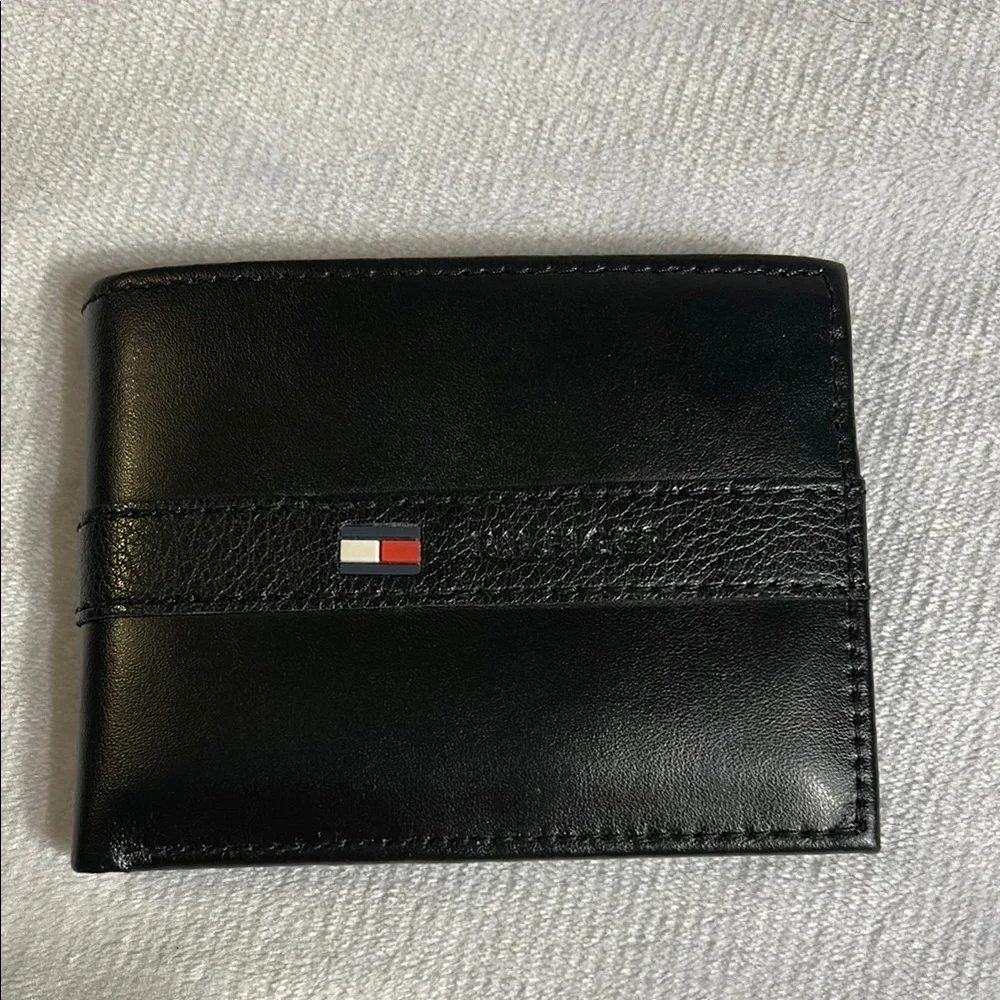 Tommy Hilfiger Black Leather Wallet